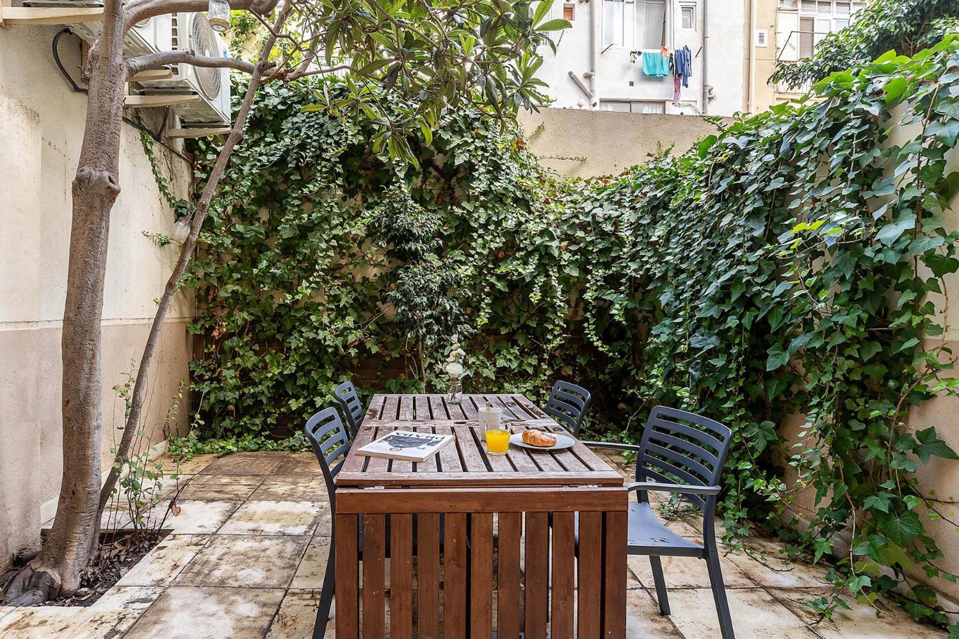 Ab Poble Nou Venero, Barcelona