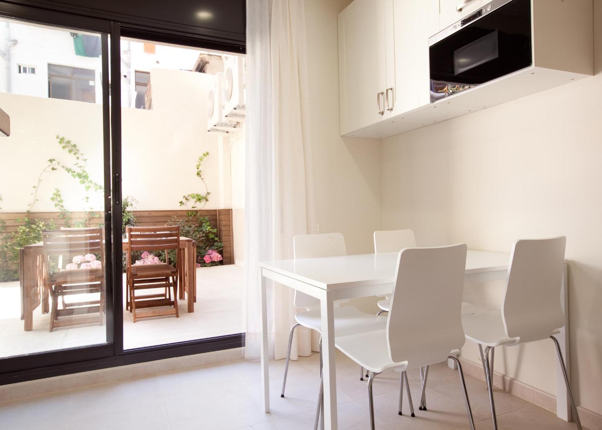 Ab Poble Nou Venero — Photos 1